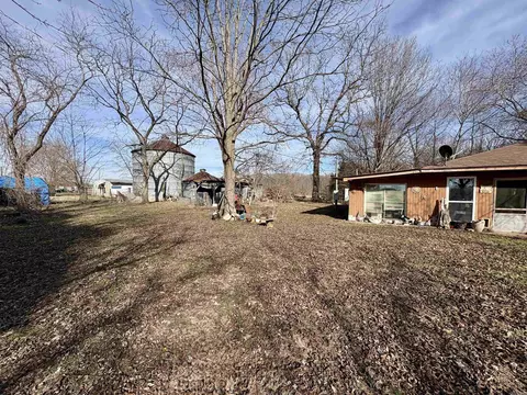 Exterior - 597 Sixteenth Section Rd, Mcrae, AR 72102 photo 7 of 13