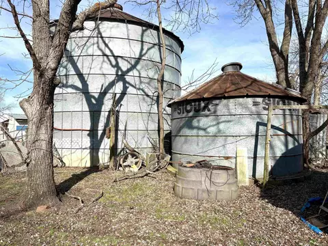 Exterior - 597 Sixteenth Section Rd, Mcrae, AR 72102 photo 8 of 13