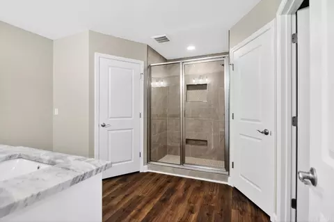 Bath - 1117 Duke Dr, Bauxite, AR 72011 photo 1 of 2