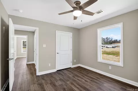 Bedroom - 1117 Duke Dr, Bauxite, AR 72011 photo 3 of 5