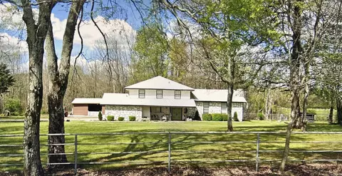 33 Fire Station Rd, Vilonia, AR 72173