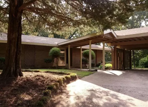 320 Mccollum Dr, Forrest City, AR 72335