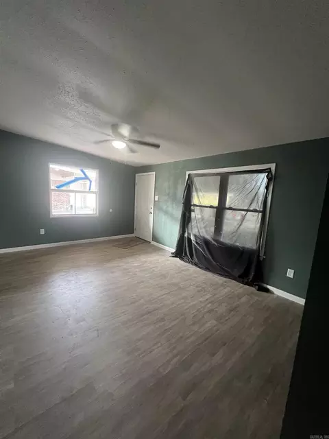 Living - 3100 Jonquil St, Pine Bluff, AR 71603 photo 1 of 2