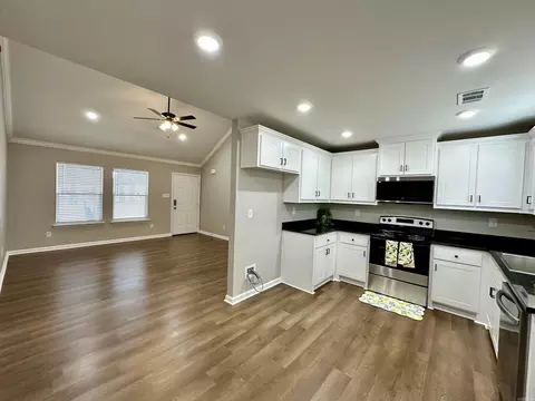 Kitchen - 113 Walnut St, Cabot, AR 72023 photo 3 of 3