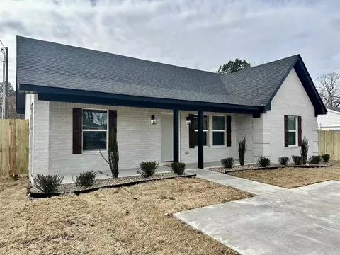 Exterior - 113 Walnut St, Cabot, AR 72023 photo 2 of 6