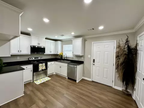 Kitchen - 113 Walnut St, Cabot, AR 72023 photo 1 of 3