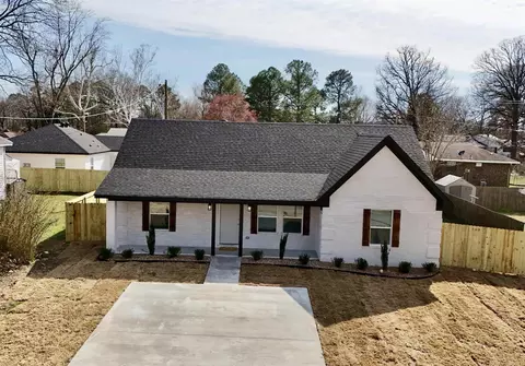 Exterior - 113 Walnut St, Cabot, AR 72023 photo 3 of 6