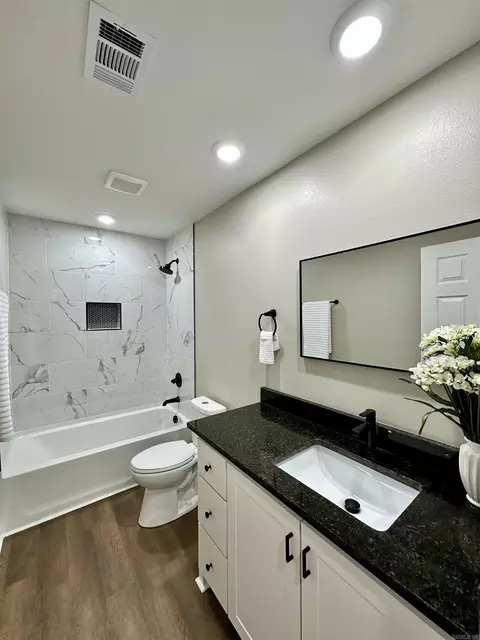 Bath - 113 Walnut St, Cabot, AR 72023 photo 5 of 5