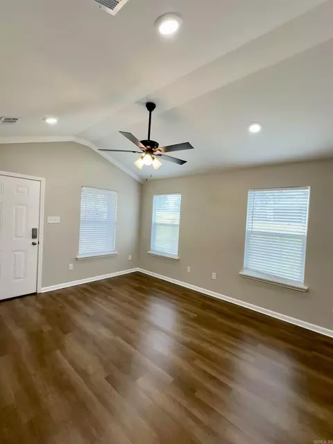 Living - 110 N Monroe St, Cabot, AR 72023 photo 2 of 2