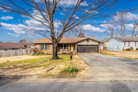 43 Falcon Dr, Sherwood, AR 72120