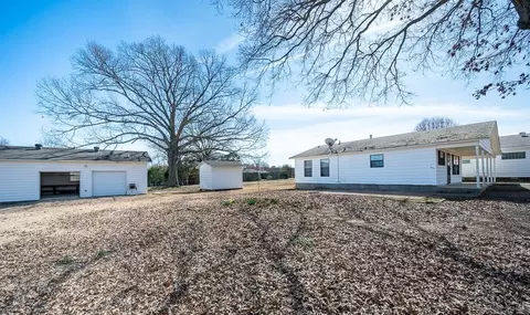 Exterior - 8237 Zuber Rd, Benton, AR 72019 photo 7 of 12