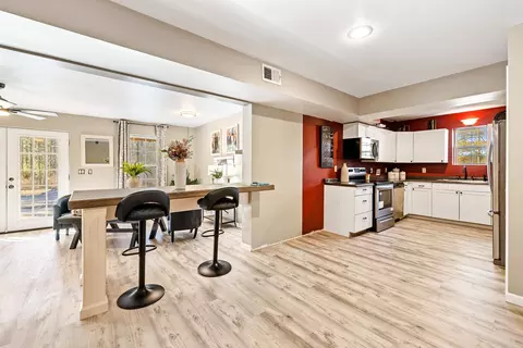 Kitchen - 401 Aden Ave, Haskell, AR 72015 photo 4 of 4