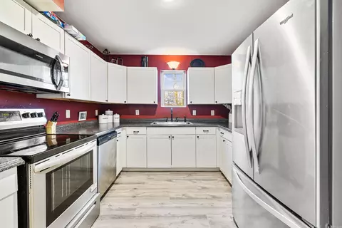 Kitchen - 401 Aden Ave, Haskell, AR 72015 photo 1 of 4