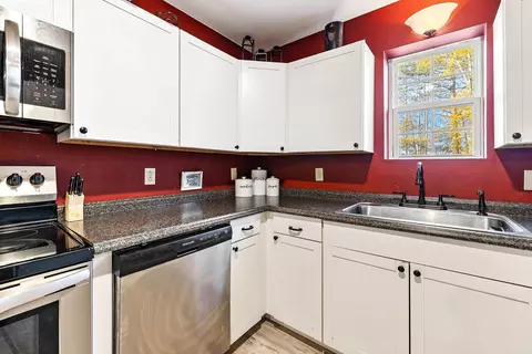 Kitchen - 401 Aden Ave, Haskell, AR 72015 photo 2 of 4