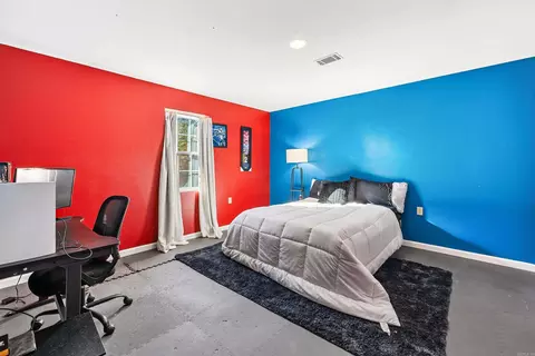 Bedroom - 401 Aden Ave, Haskell, AR 72015 photo 5 of 6