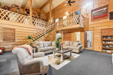 Living - 401 Aden Ave, Haskell, AR 72015 photo 5 of 7
