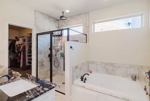 Bath - 3016 Olson Cir, Bryant, AR 72022 photo 1 of 4