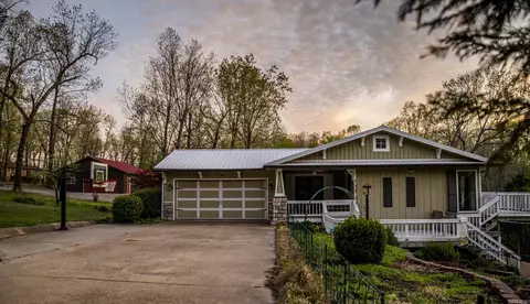 160 Westcott Dr, Mountain Home, AR 72653