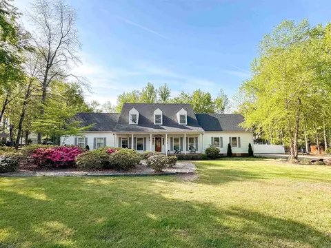 8 Hillcreek Cir, Searcy, AR 72143