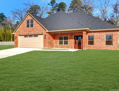 134 Jet Cir, Hot Springs, AR 71913