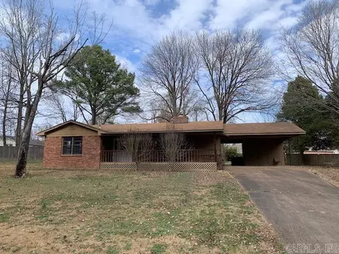 910 Oakland Dr, Jonesboro, AR 72404