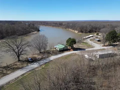 469 Taylor Bay Rd, Augusta, AR 72006