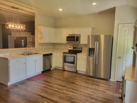 Kitchen - 5512 Bundy Dr, Alexander, AR 72002 photo 2 of 3