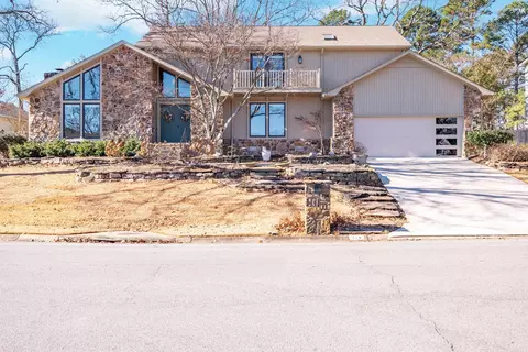 714 Loyola Dr, Little Rock, AR 72211