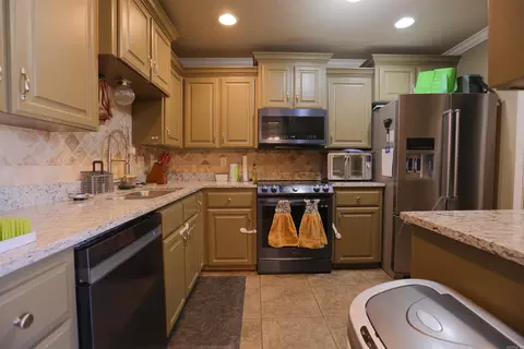 Kitchen - 108 Hunter Cir, Beebe, AR 72012 photo 1 of 3