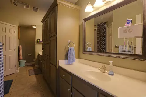 Bath - 108 Hunter Cir, Beebe, AR 72012 photo 2 of 2