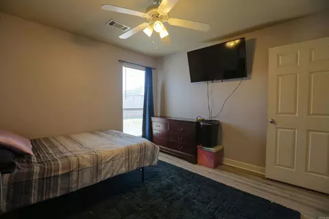 Bedroom - 108 Hunter Cir, Beebe, AR 72012 photo 4 of 9