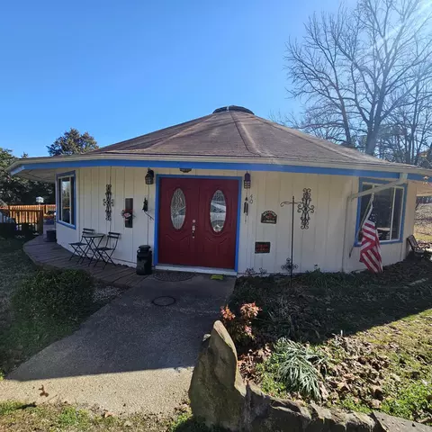 40 E Pless Pl, Russellville, AR 72802