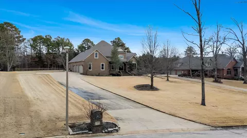 408 Huntcliff Dr, Jonesboro, AR 72404