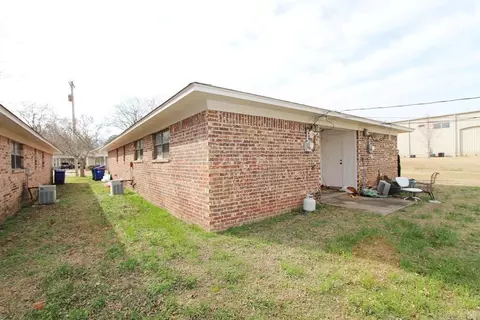 Exterior - Oliver-bradley, Conway, AR 72034 photo 2 of 16