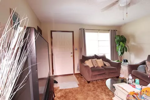Entry Way - Oliver-bradley, Conway, AR 72034 photo 1 of 1