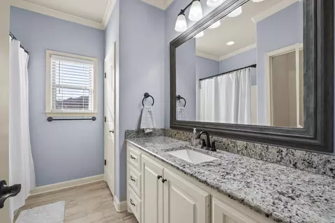 Bath - 1481 Greystone Blvd, Cabot, AR 72023 photo 2 of 3