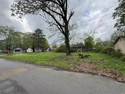 901 W 27th Ave, Pine Bluff, AR 71601