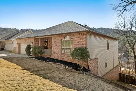 2211 Westport Loop, Little Rock, AR 72212