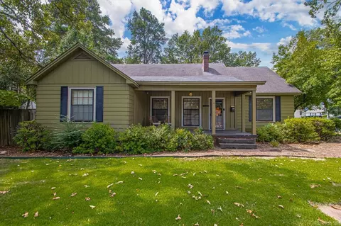 6523 Cantrell Rd, Little Rock, AR 72207