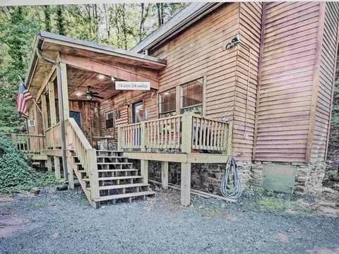 19 Elm St, Greers Ferry, AR 72067
