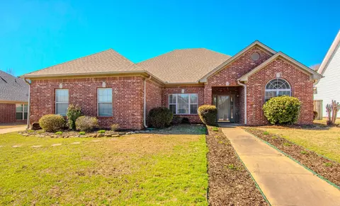 3211 Moonlighting Place Dr, Bryant, AR 72022