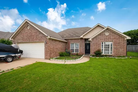 14208 Chesterfield Cir, North Little Rock, AR 72117