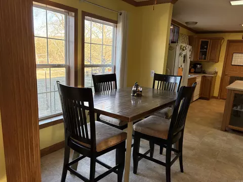 Dining - 248 Mc 7068, Flippin, AR 72634 photo 1 of 1