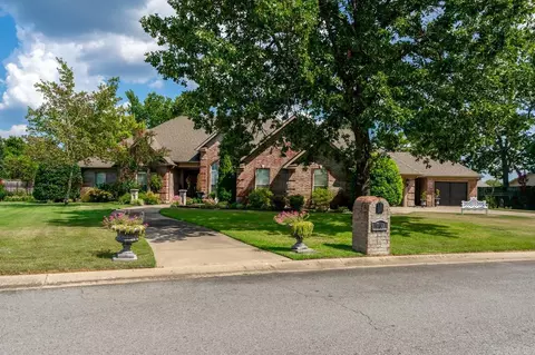 760 Bristol Ln, Conway, AR 72034