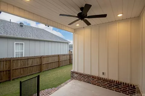 Exterior - 220 A St, Bryant, AR 72022 photo 6 of 11