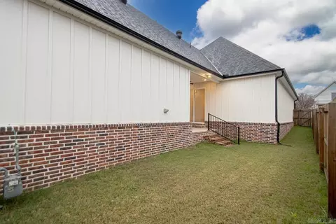 Exterior - 220 A St, Bryant, AR 72022 photo 9 of 11