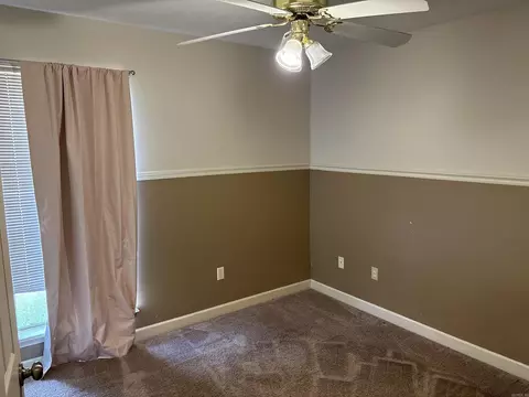 Bedroom - 4465 Oregon Trl, Conway, AR 72034 photo 3 of 3