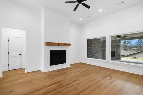 Living - 110 Harmony Village Dr, Haskell, AR 72015 photo 2 of 3