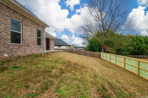 Exterior - 110 Harmony Village Dr, Haskell, AR 72015 photo 8 of 12
