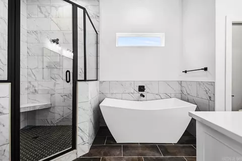Bath - 110 Harmony Village Dr, Haskell, AR 72015 photo 1 of 3